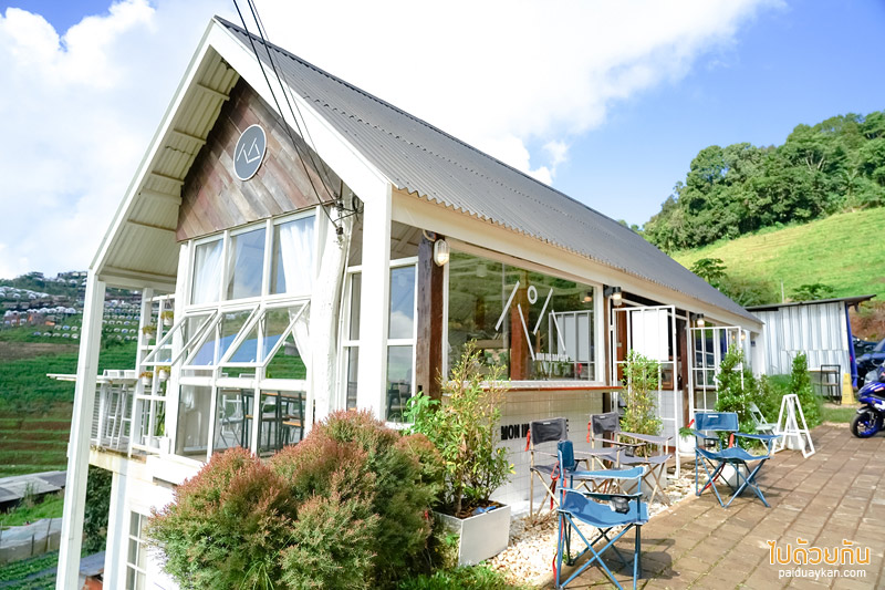 ม่อนแจ่ม, คาเฟ่ม่อนแจ่ม, ม่อนอิงดาว คาเฟ่, ม่อนอิงดาว ม่อนแจ่ม คาเฟ่สีขาวมินิมอล วิวภูเขาสุดอลังการ