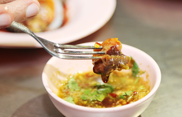 ร้านอร่อยเยาวราช : 37 ร้านอาหารย่านถนนเยาวราชยามค่ำคืน อร่อยเลิศเชิดมังกร