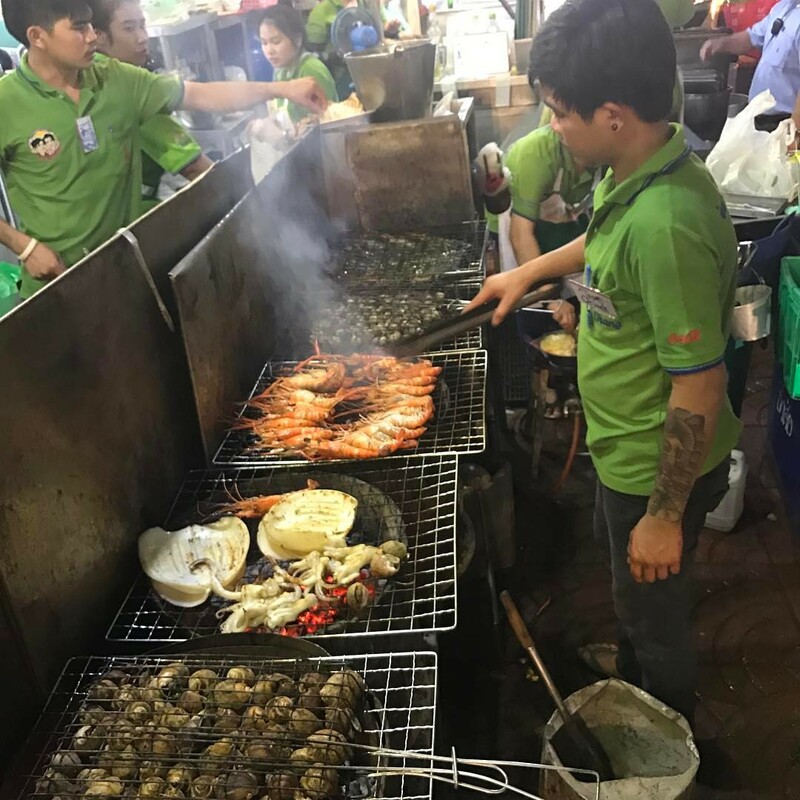 ร้านอร่อยเยาวราช : 37 ร้านอาหารย่านถนนเยาวราชยามค่ำคืน อร่อยเลิศเชิดมังกร