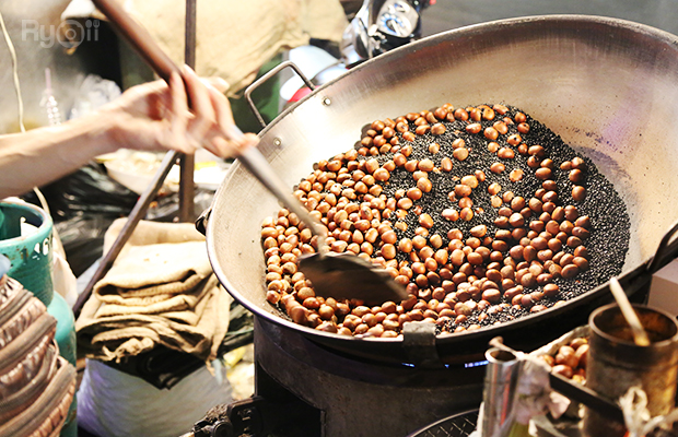 ร้านอร่อยเยาวราช : 37 ร้านอาหารย่านถนนเยาวราชยามค่ำคืน อร่อยเลิศเชิดมังกร