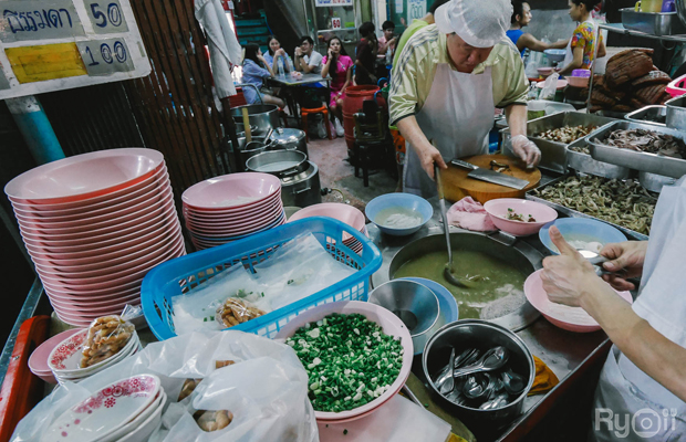 ร้านอร่อยเยาวราช : 37 ร้านอาหารย่านถนนเยาวราชยามค่ำคืน อร่อยเลิศเชิดมังกร