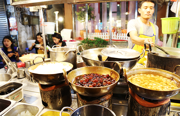 ร้านอร่อยเยาวราช : 37 ร้านอาหารย่านถนนเยาวราชยามค่ำคืน อร่อยเลิศเชิดมังกร