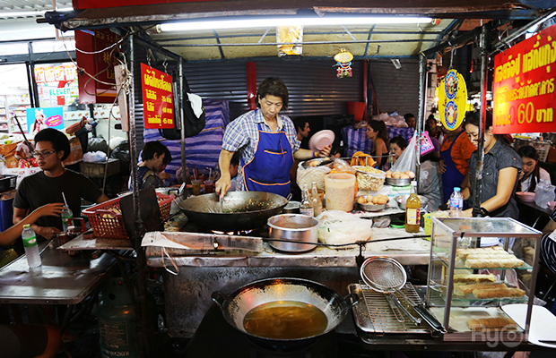 ร้านอร่อยเยาวราช : 37 ร้านอาหารย่านถนนเยาวราชยามค่ำคืน อร่อยเลิศเชิดมังกร