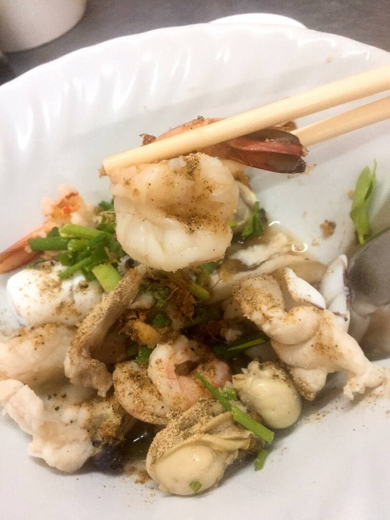 ร้านอร่อยเยาวราช : 37 ร้านอาหารย่านถนนเยาวราชยามค่ำคืน อร่อยเลิศเชิดมังกร