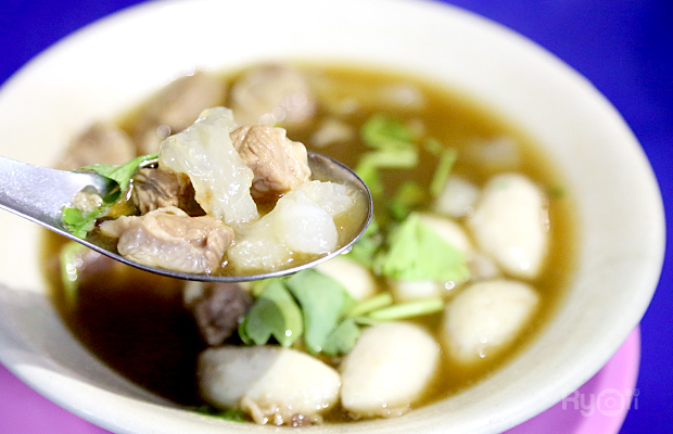 ร้านอร่อยเยาวราช : 37 ร้านอาหารย่านถนนเยาวราชยามค่ำคืน อร่อยเลิศเชิดมังกร