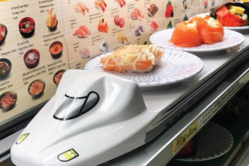 ซูชิเสิร์ฟโดยรถไฟ ที่เดียวในประเทศไทย!!