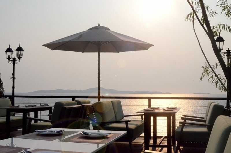 พัทยา, top 5+ ร้านอาหารพัทยาติดทะเล 2567 อาหารอร่อย วิวสวยคุ้มค่า