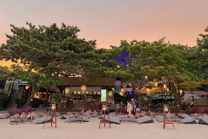 ซัมเมอร์เดย์ บีช รีสอร์ท, ทรายแก้ว บีช รีสอร์ท, ที่พัก ติดหาด, ที่พัก หาดทรายแก้ว, ที่พักระยอง, ที่พักเกาะเสม็ด, ที่พักเกาะเสม็ด 2024, ที่พักเกาะเสม็ด 2567, ที่พักเกาะเสม็ด ติดทะเล 2567, ที่พักเกาะเสม็ด ติดหาด, ที่พักเกาะเสม็ดติดหาด, ที่พักเสม็ด, บ้านพลอยสี, บ้านมินนี่, บ้านสับปะรด, บาร์ แอนด์ เบด รีสอร์ท, ลิม่า ดูว่า รีสอร์ท, สวัสดี โคโค่ รีสอร์ท, หมู่บ้านทะเล รีสอร์ท, อ่าวพร้าว รีสอร์ท, เกาะเสม็ด, เลอ วิมาน คอทเทจ แอนด์ สปา, เสม็ด วิลล่า รีสอร์ท, เสม็ด แกรนด์วิว, เสม็ด ไฮด์อะเวย์, แพนโดร่า รีสอร์ท, แสงเทียน บีช รีสอร์ท, top 20+ ที่พักเกาะเสม็ด [กรกฎาคม 2024] ติดทะเล วิวสวย บรรยากาศดี๊ดี