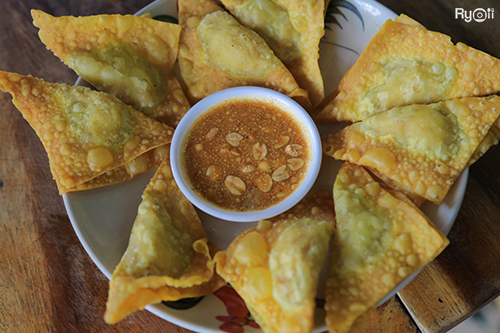 รวมร้านคาวหวาน สะพานควาย : 13 ร้าน กินแบบร้ายๆ อิ่มอร่อย!