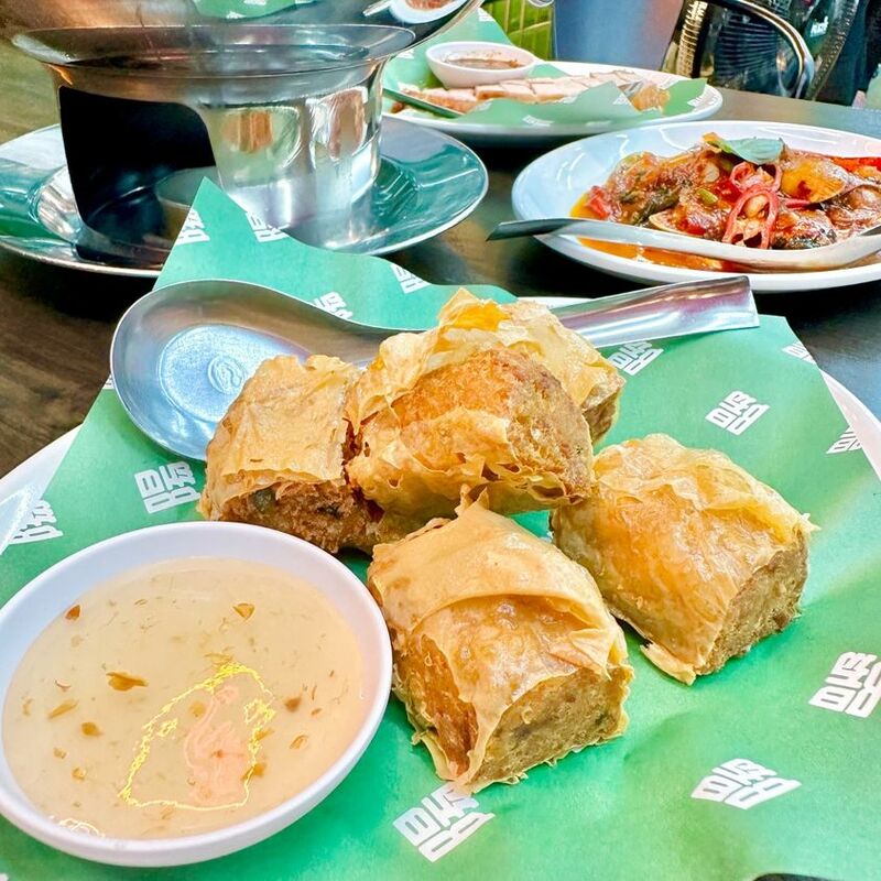 ร้านข้าวต้ม พัทยา : รวมร้านข้าวต้มเจ้าเด็ด เจ้าดัง ขาประจำพัทยาต้องรู็จัก! (พิกัด พัทยา-ชลบุรี)