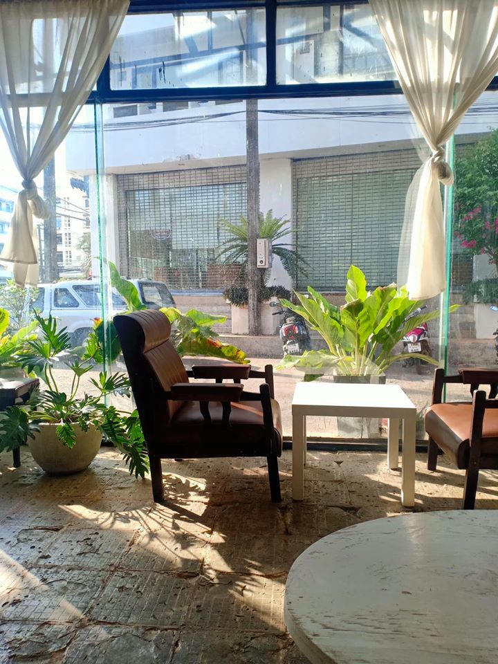 รวม 10 คาเฟ่จันทบุรี คาเฟ่บรรยากาศดีน่าถ่ายรูป พร้อมเสิร์ฟเมนูเด็ดทั้งเบเกอรี่และกาแฟ!