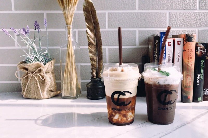 รวม 10 คาเฟ่จันทบุรี คาเฟ่บรรยากาศดีน่าถ่ายรูป พร้อมเสิร์ฟเมนูเด็ดทั้งเบเกอรี่และกาแฟ!