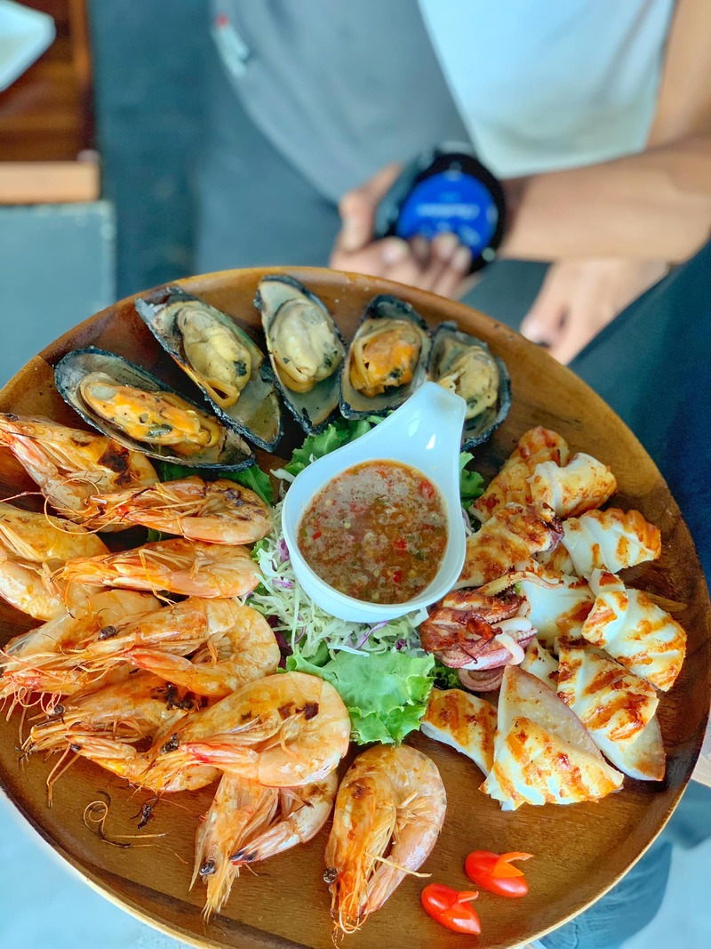 รวม 10 คาเฟ่จันทบุรี คาเฟ่บรรยากาศดีน่าถ่ายรูป พร้อมเสิร์ฟเมนูเด็ดทั้งเบเกอรี่และกาแฟ!