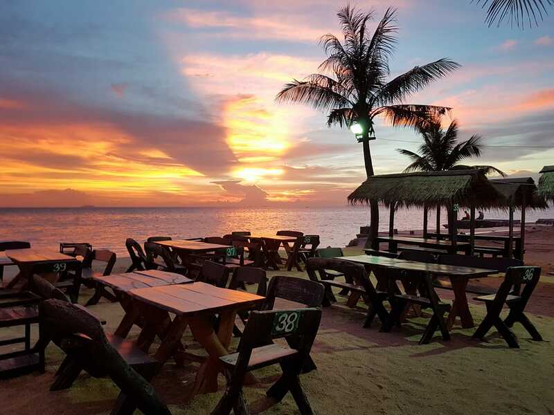 top 8+ ร้านอาหารติดทะเลหาดจอมเทียน พัทยา พิกัดใกล้กรุงเทพฯ ต้องมา!!!