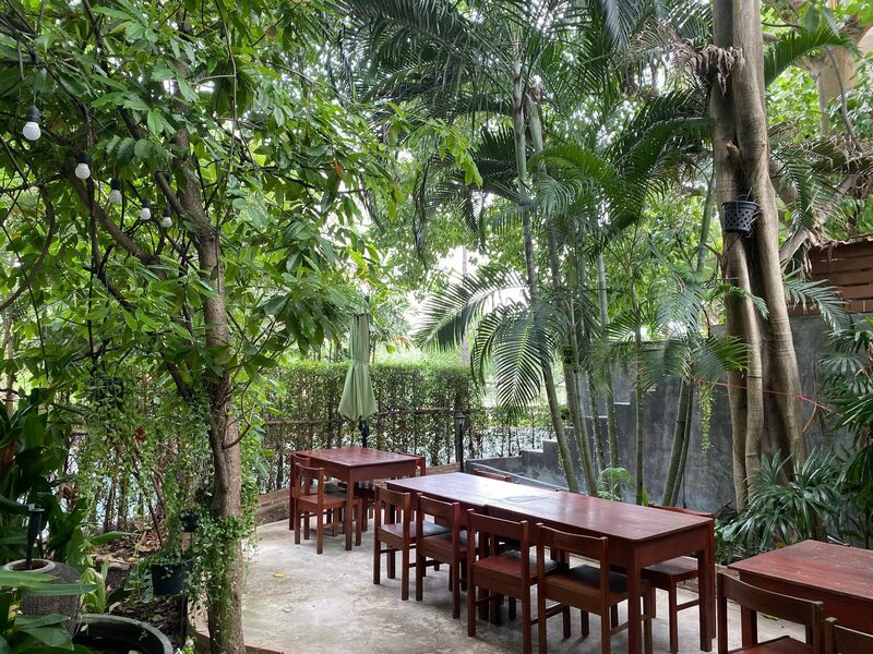 ร้านอาหารในสวน บรรยากาศดีในกรุงเทพ นั่งชิลได้ทั้งกลุ่มเพื่อนและครอบครัว