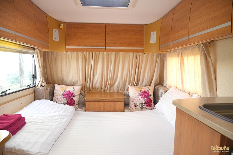 ที่พักวังน้ำเขียว, วังน้ำเขียว, ไร่รวยริน, ไร่รวยริน ที่พักรถบ้าน มองวิวเขาชมธรรมชาติ