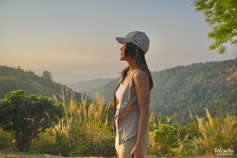 ที่พักวังน้ำเขียว, วังน้ำเขียว, ไร่รวยริน, ไร่รวยริน ที่พักรถบ้าน มองวิวเขาชมธรรมชาติ