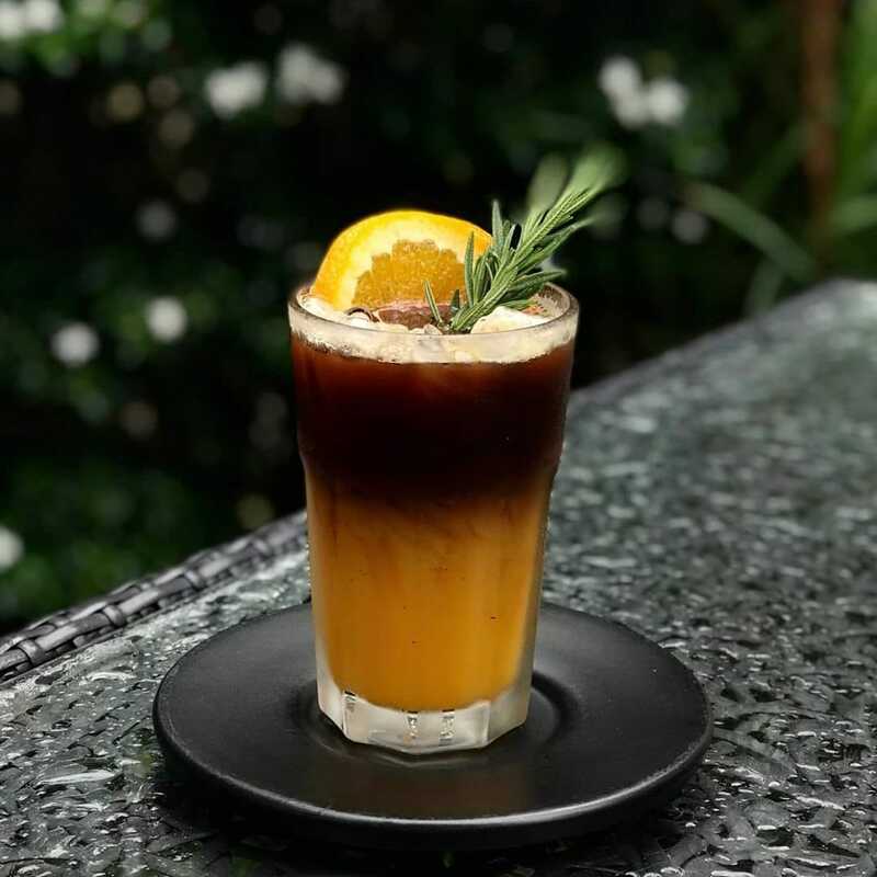 รวมคาเฟ่น่านั่ง พัทยา : รวมคาเฟ่บรรบยากาศดี พัทยา - นาเกลือ บรรยากาศดี น่าถ่ายรูป #ไม่ควรพลาด!!!!!!