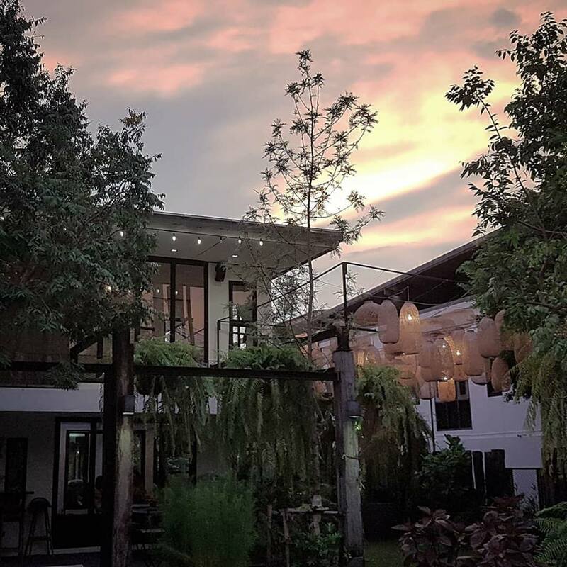 รวมคาเฟ่น่านั่ง พัทยา : รวมคาเฟ่บรรบยากาศดี พัทยา - นาเกลือ บรรยากาศดี น่าถ่ายรูป #ไม่ควรพลาด!!!!!!