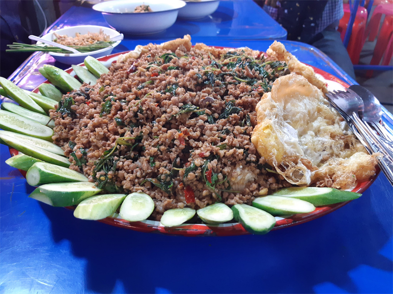 top 4+ ร้านกระเพราถาดเจ้าเด็ด อิ่มอร่อยพุงกาง