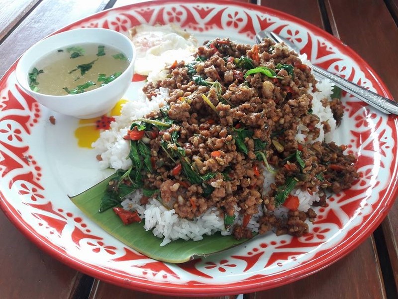 top 4+ ร้านกระเพราถาดเจ้าเด็ด อิ่มอร่อยพุงกาง