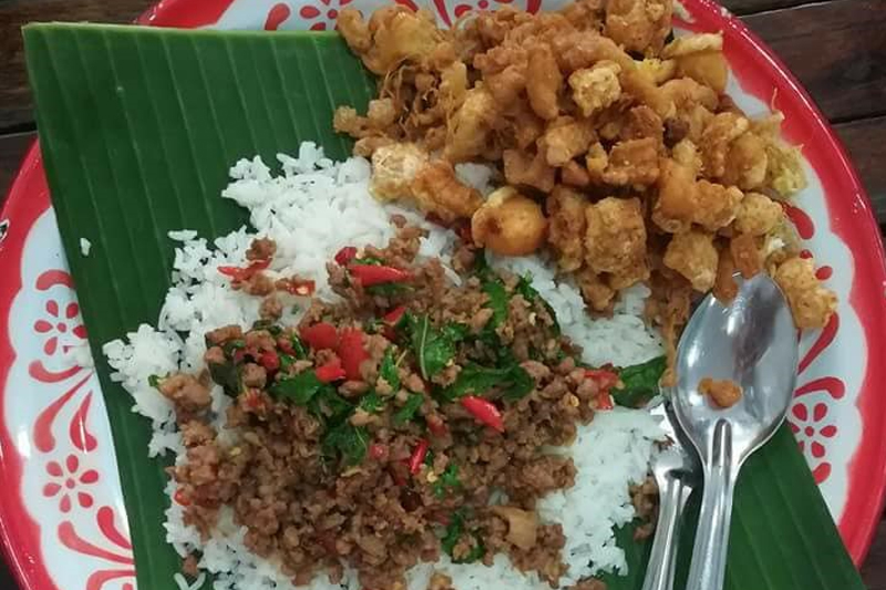 top 4+ ร้านกระเพราถาดเจ้าเด็ด อิ่มอร่อยพุงกาง