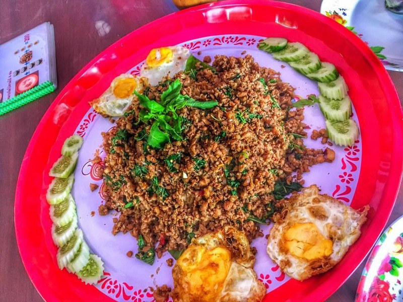 top 4+ ร้านกระเพราถาดเจ้าเด็ด อิ่มอร่อยพุงกาง