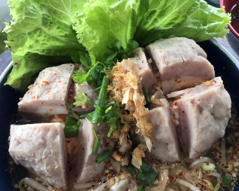 top 7+ ร้านก๋วยเตี๋ยวลูกชิ้นยักษ์ ไซส์บิ๊กเบิ้ม ชามเดียวอิ่มได้ทั้งบ้าน