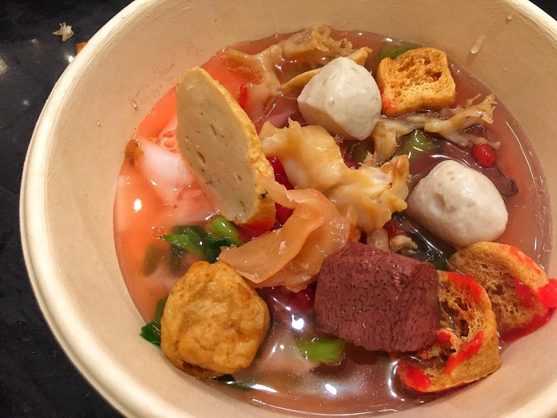 top 8+ ร้านก๋วยเตี๋ยวเย็นตาโฟ รสชาติถูกปาก เข้มข้นถึงใจ