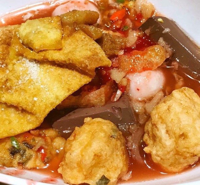 top 8+ ร้านก๋วยเตี๋ยวเย็นตาโฟ รสชาติถูกปาก เข้มข้นถึงใจ