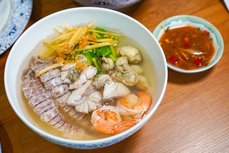 ภูเก็ต, top 15+ ร้านอาหารภูเก็ต 2567 ร้านอร่อยเด็ด ร้านดังภูเก็ต วิวสวยบรรยากาศดี