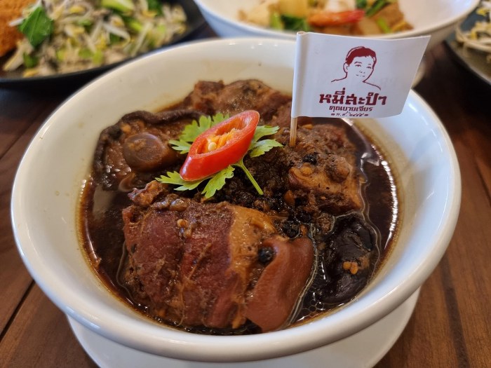 ภูเก็ต, top 15+ ร้านอาหารภูเก็ต 2567 ร้านอร่อยเด็ด ร้านดังภูเก็ต วิวสวยบรรยากาศดี