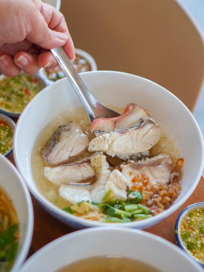 ภูเก็ต, top 15+ ร้านอาหารภูเก็ต 2567 ร้านอร่อยเด็ด ร้านดังภูเก็ต วิวสวยบรรยากาศดี