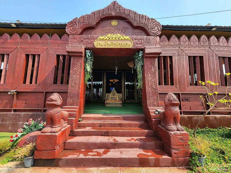 เที่ยวจันทบุรี, บ้านน้ำพริกข้าวสวย, ร้านอาหารจันทบุรี, ร้านอาหารอร่อยจันทบุรี, บ้านน้ำพริกข้าวสวย จันทบุรี  อาหารไทยสูตรชาววัง ในชุดสำหรับโบราณ  