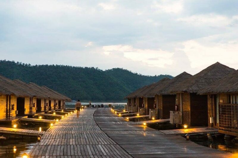 รักษ์น้ำรีสอร์ต ที่พักมัลดีฟเมืองไทย นอนบนแพหรู