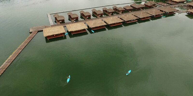 รักษ์น้ำรีสอร์ต ที่พักมัลดีฟเมืองไทย นอนบนแพหรู