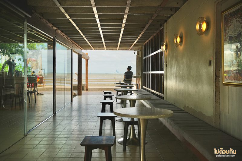 คาเฟ่บางแสน, คาเฟ่บางแสนริมทะเล, way coffee house, way coffee house  คาเฟ่บ้านไม้สุดวินเทจ ริมทะเล