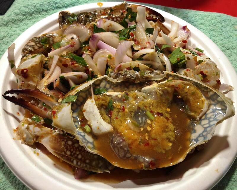 ตลาดสายใต้เซ็นเตอร์ ของกิน :: ตลาดนัดยามค่ำคืน เอาใจสายกิน สายช็อปโดยเฉาะ มาพร้อมเมนูเด็ดมากมาย ไม่ควรพลาด!!