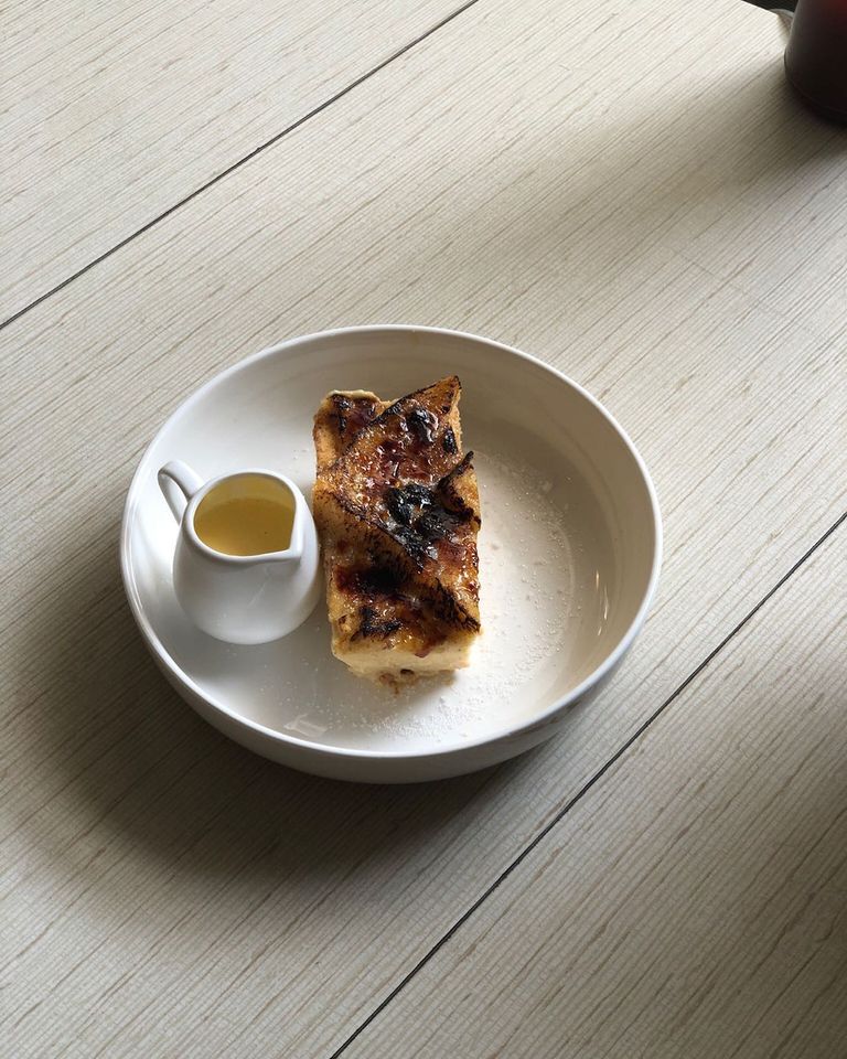 top 10+ ร้านขนมพรีเมียม คาเฟ่ของคนรักขนมหวาน ขนมไทย ย่านทองหล่อ-เอกมัย