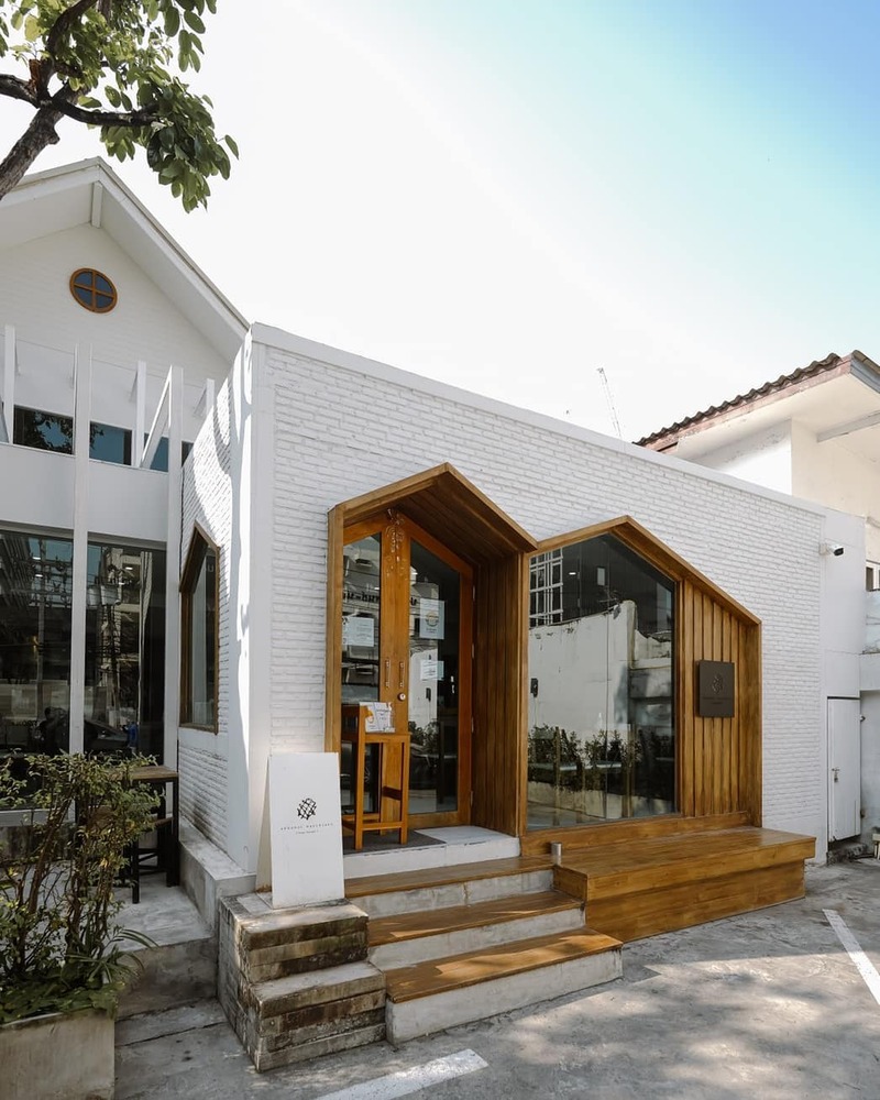 top 10+ ร้านขนมพรีเมียม คาเฟ่ของคนรักขนมหวาน ขนมไทย ย่านทองหล่อ-เอกมัย