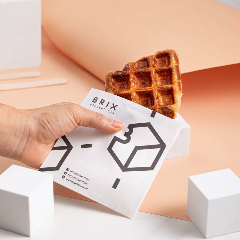 top 10+ ร้านขนมพรีเมียม คาเฟ่ของคนรักขนมหวาน ขนมไทย ย่านทองหล่อ-เอกมัย