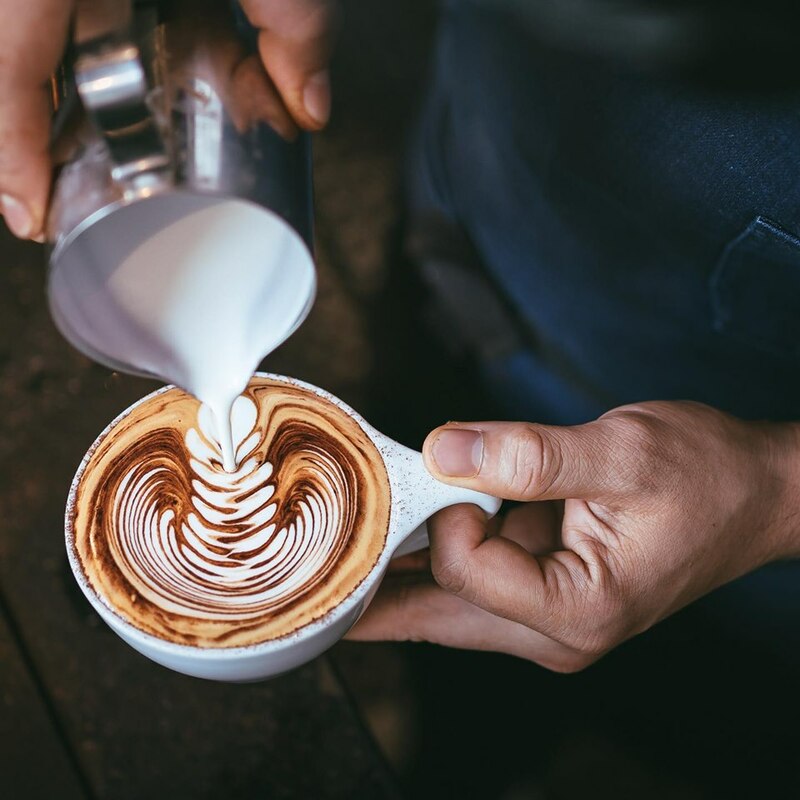 top 10+ ร้านขนมพรีเมียม คาเฟ่ของคนรักขนมหวาน ขนมไทย ย่านทองหล่อ-เอกมัย