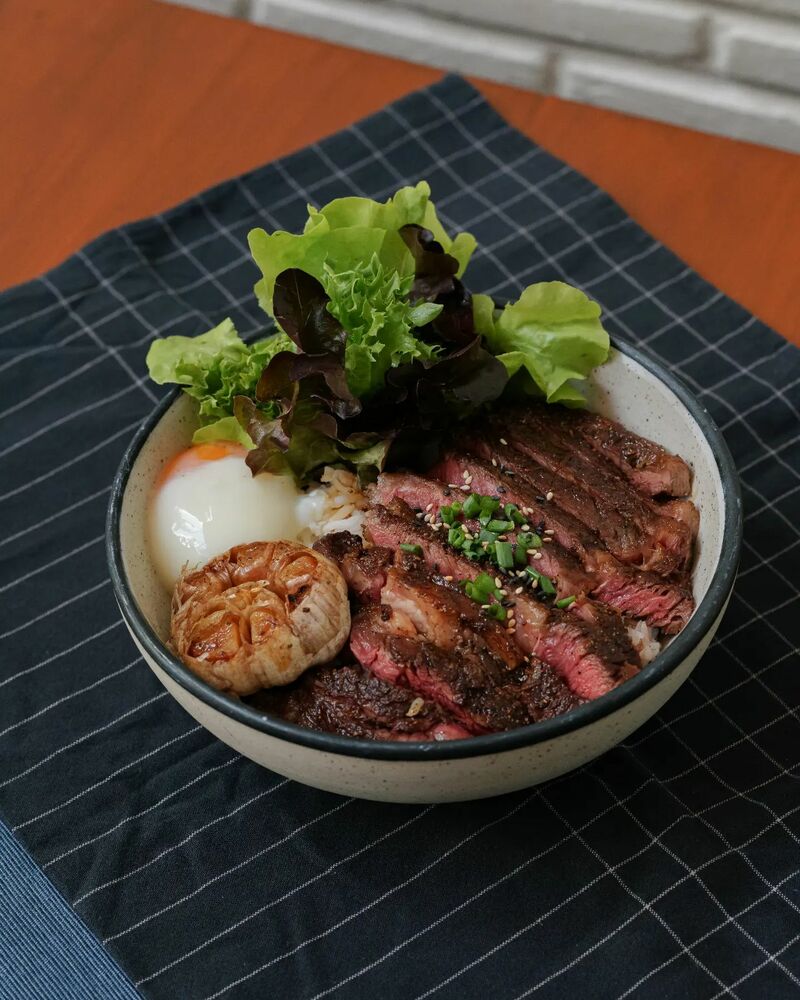 top 10+ ร้านขนมพรีเมียม คาเฟ่ของคนรักขนมหวาน ขนมไทย ย่านทองหล่อ-เอกมัย