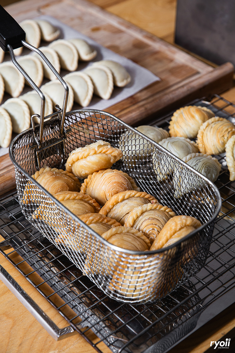 top 10+ ร้านขนมพรีเมียม คาเฟ่ของคนรักขนมหวาน ขนมไทย ย่านทองหล่อ-เอกมัย