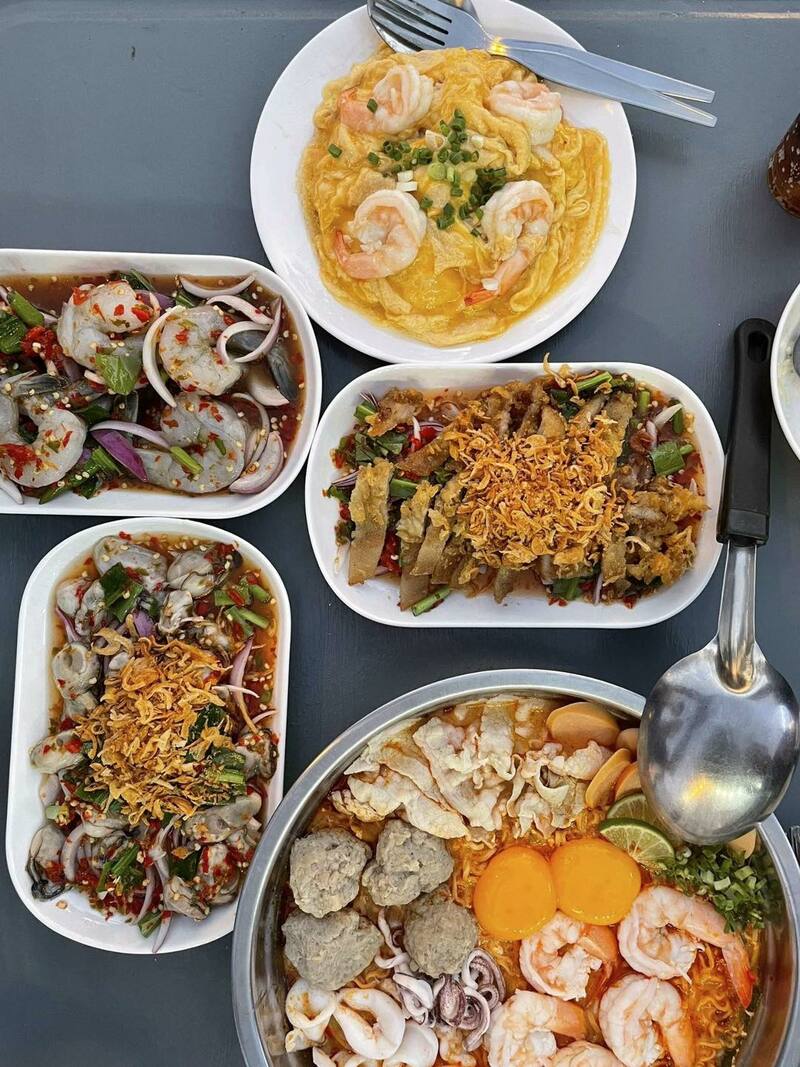 ร้านอาหารบางแสน ชลบุรี อร่อยไม่แพง : 25 ร้านอร่อยราคาประหยัด ใกล้หาดบางแสน