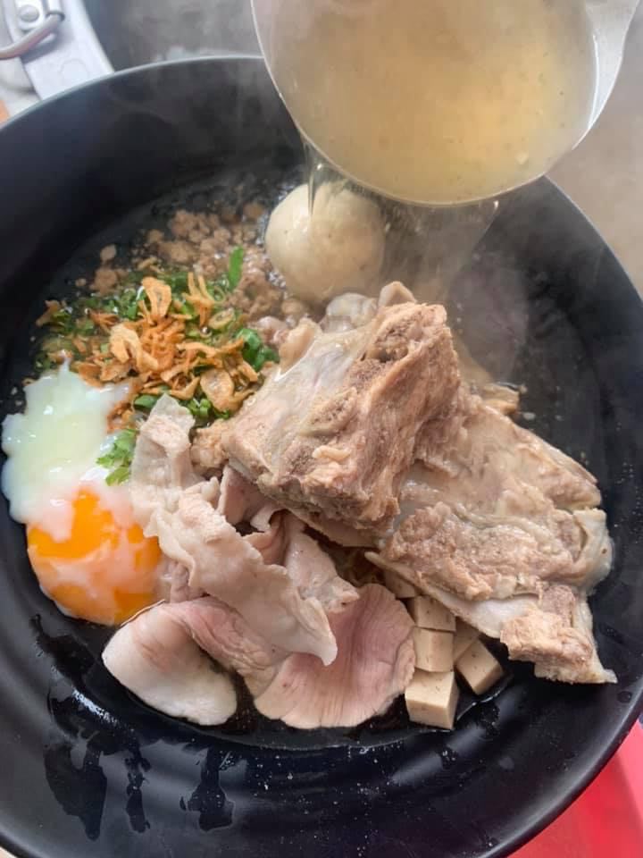 ร้านอาหารบางแสน ชลบุรี อร่อยไม่แพง : 25 ร้านอร่อยราคาประหยัด ใกล้หาดบางแสน