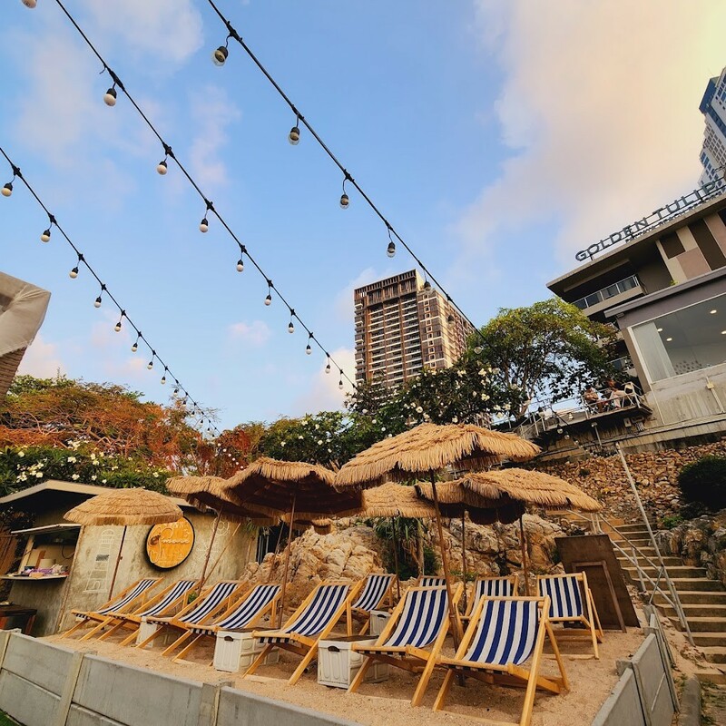 s more beach café คาเฟ่พัทยา วิวทะเลสวยงาม มุมถ่ายรูปสุดปัง