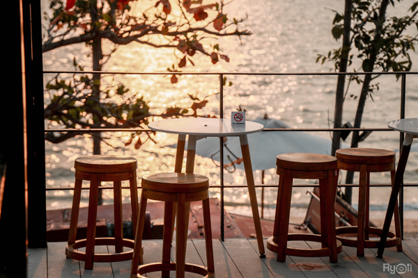 คาเฟ่พัทยา : รวมคาเฟ่น่าเช็คอิน เเละไม่ควรพลาด (มีร้านริมทะเล)