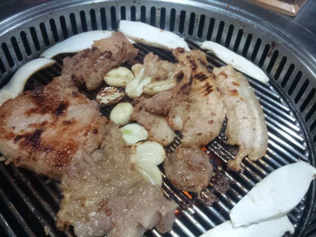 รวมร้านสามชั้นปิ้งย่างสไตล์เกาหลี รสชาติอร่อยแบบต้นตำรับเกาหลีแท้ มีทั้ง buffet และ a la carte