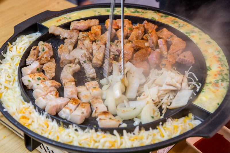 รวมร้านสามชั้นปิ้งย่างสไตล์เกาหลี รสชาติอร่อยแบบต้นตำรับเกาหลีแท้ มีทั้ง buffet และ a la carte